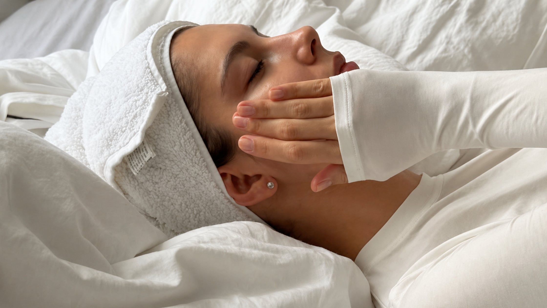 Glass Skin nu vine din 10 produse. Vine din claritate.